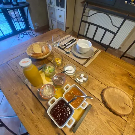 Ferme En D'hotes, Table D'hotes, Petit Dejeuner Compris 3* Bron
